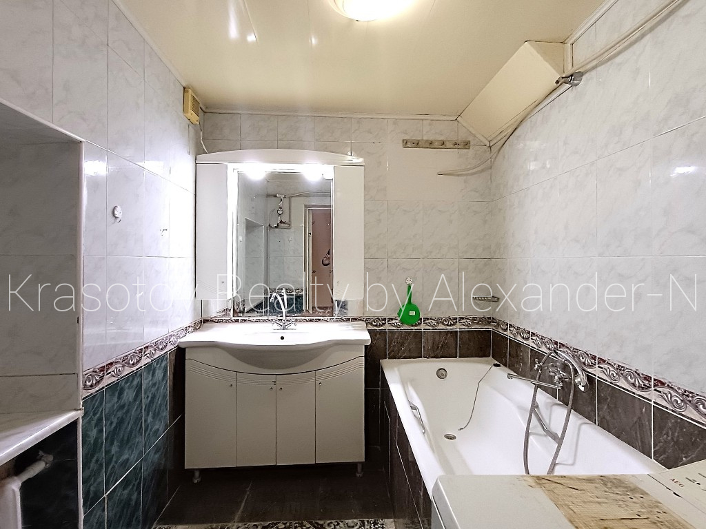 продажа трехкомнатной квартиры номер A-173189 в Приморском районе, фото номер 18
